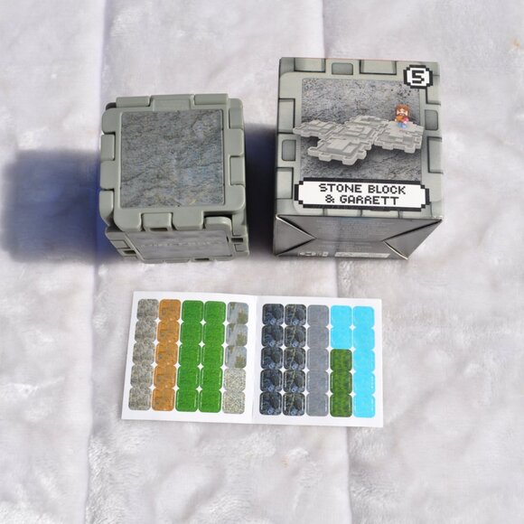 4 Minecraft McD’s Toy #BC6 A Minecraft Movie Minecraft transforming block - Picture 3 of 6